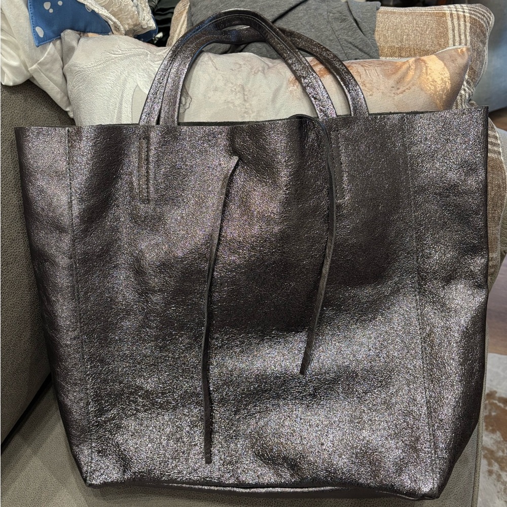Fantastic gun medal GRAY, leather tote from Italy